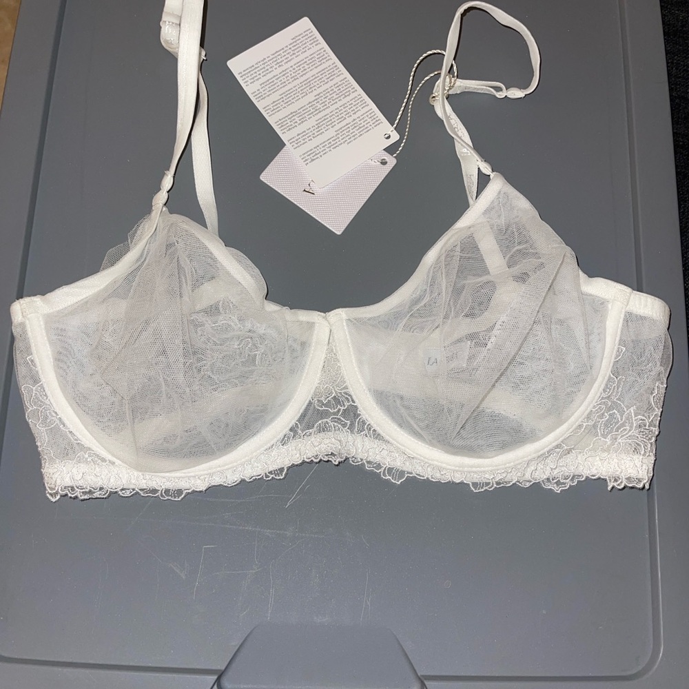 NWT La Perla Bella Sheer Underwire Bra. Size 36 D. White.